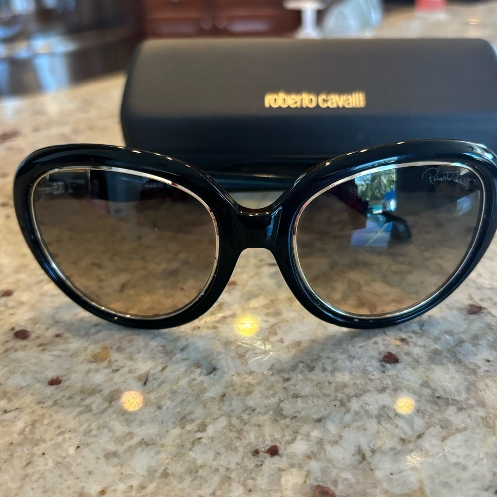 New 100% AUTHENTIC ROBERTO CAVALLI  cateye SUNGLASSES